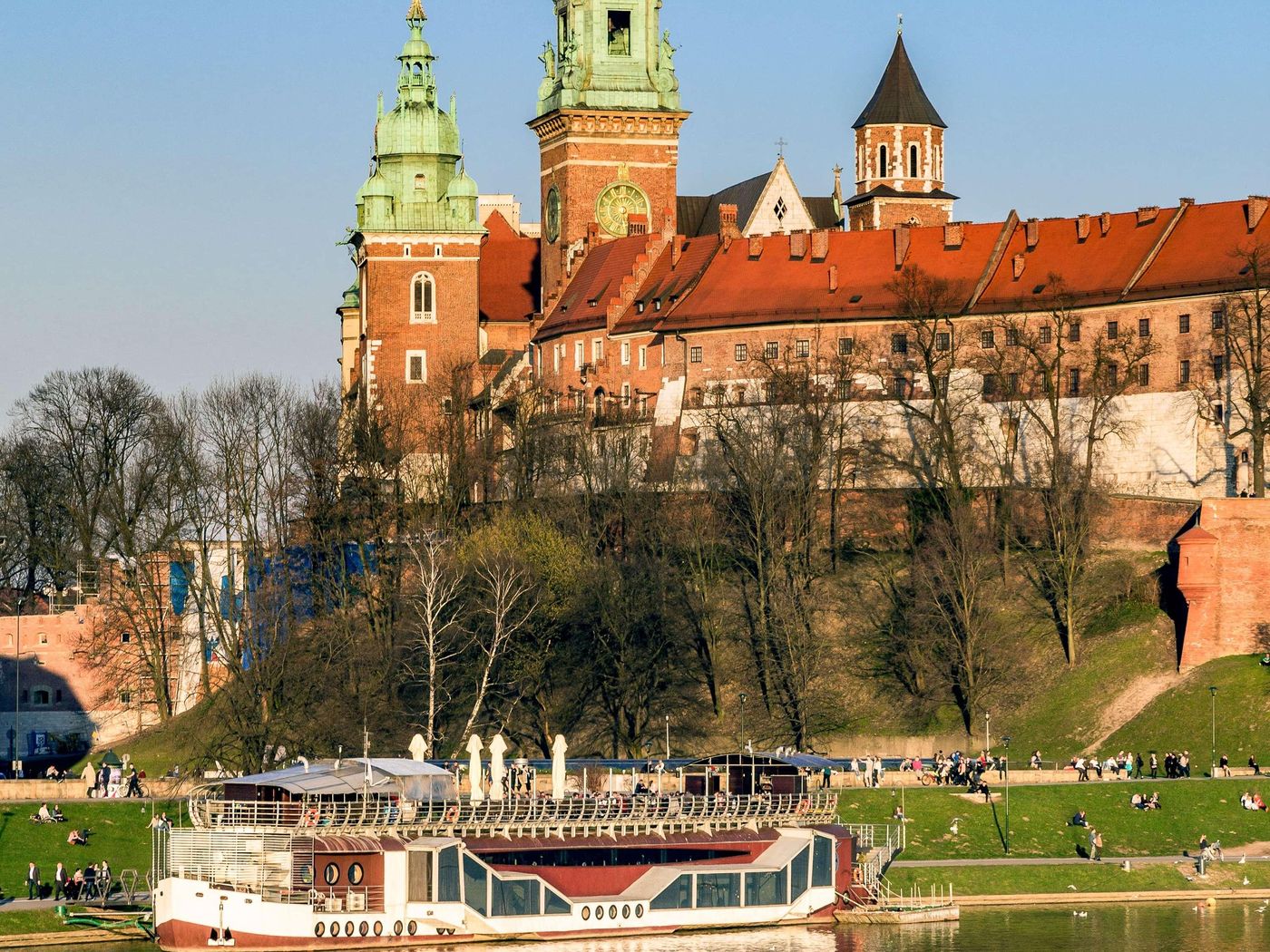 ibis-Krakow-Centrum-Sports-and-Entertainment-2