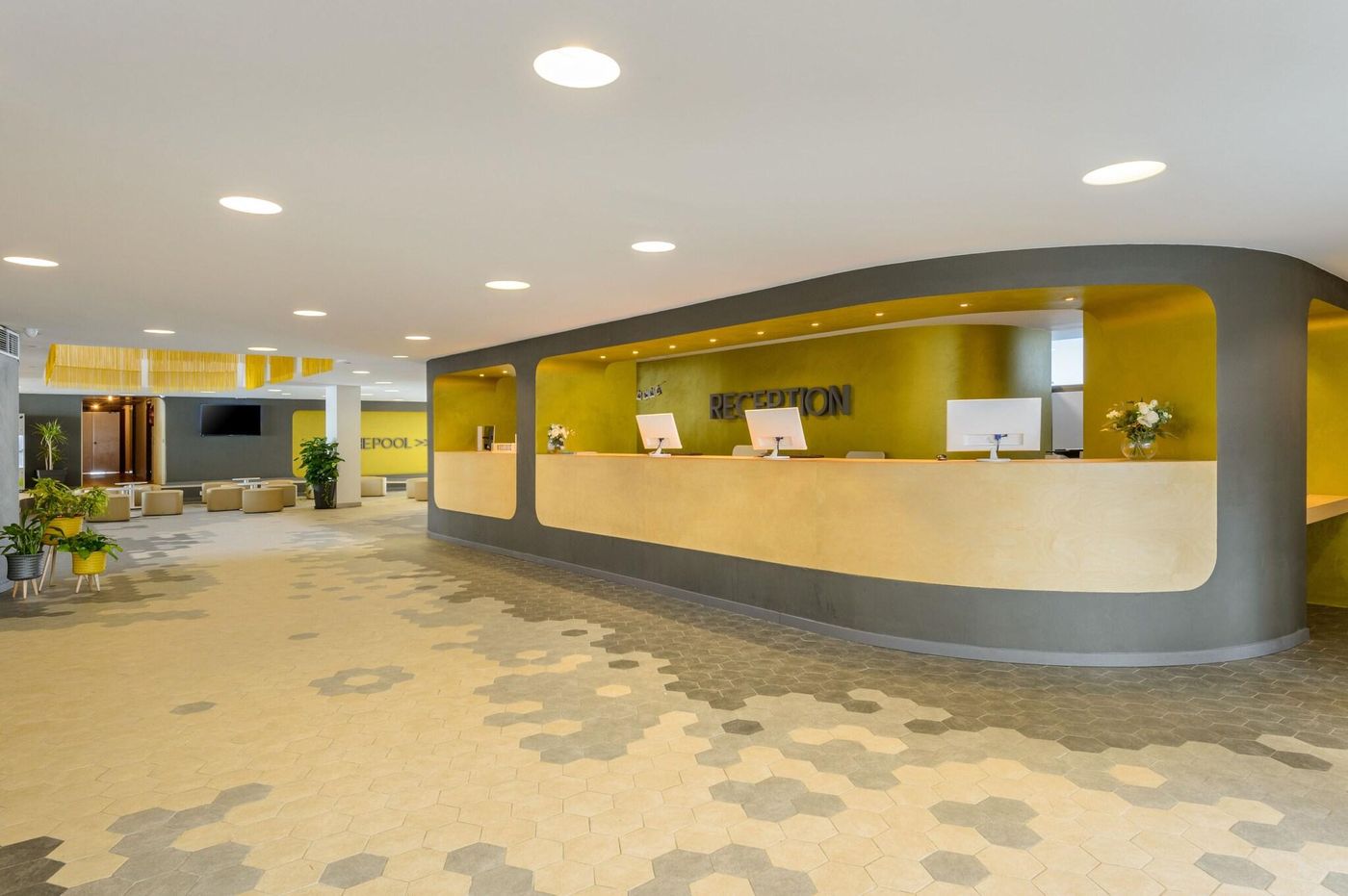 Apartamentos-Playasol-Jabeque-Dreams-Lobby-35