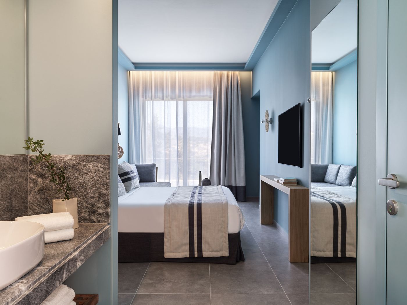 Kalamaki-Beach-Room-24