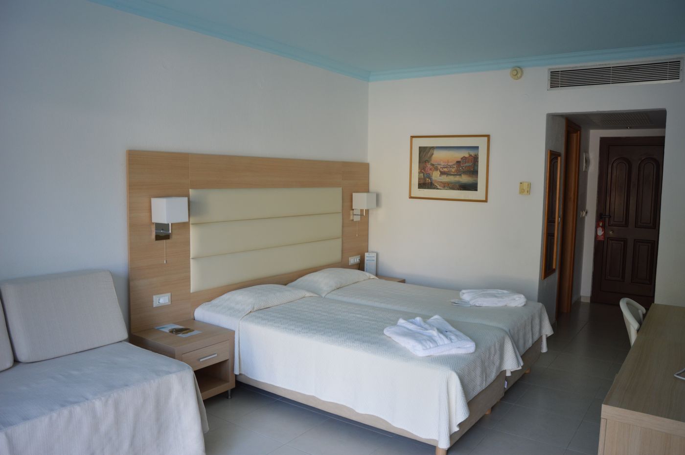 Blue-Horizon-Room-39