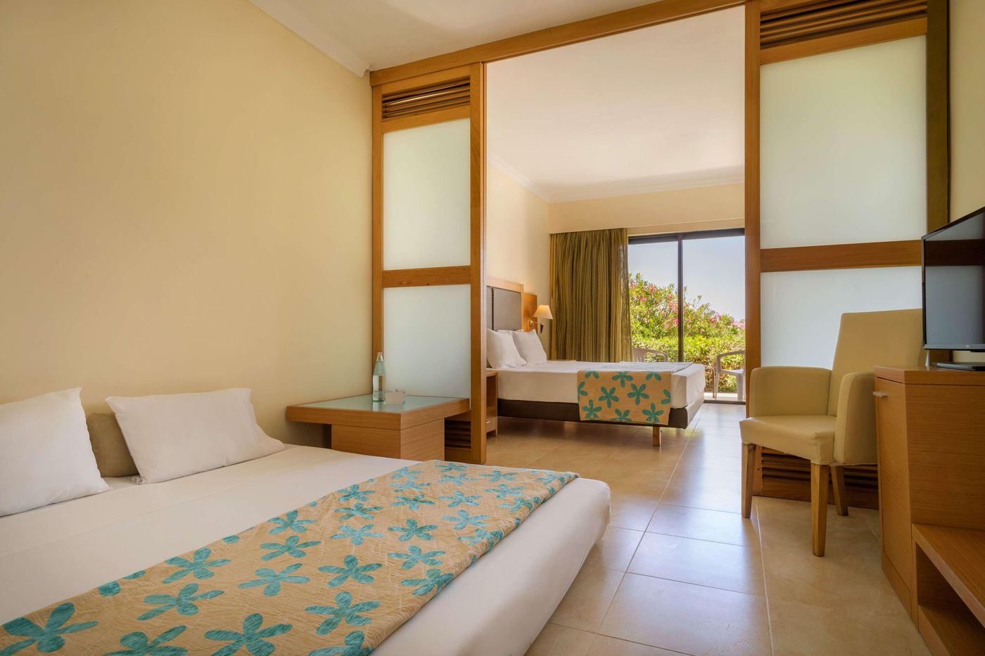 Smarline-Cosmopolitan-Room-36