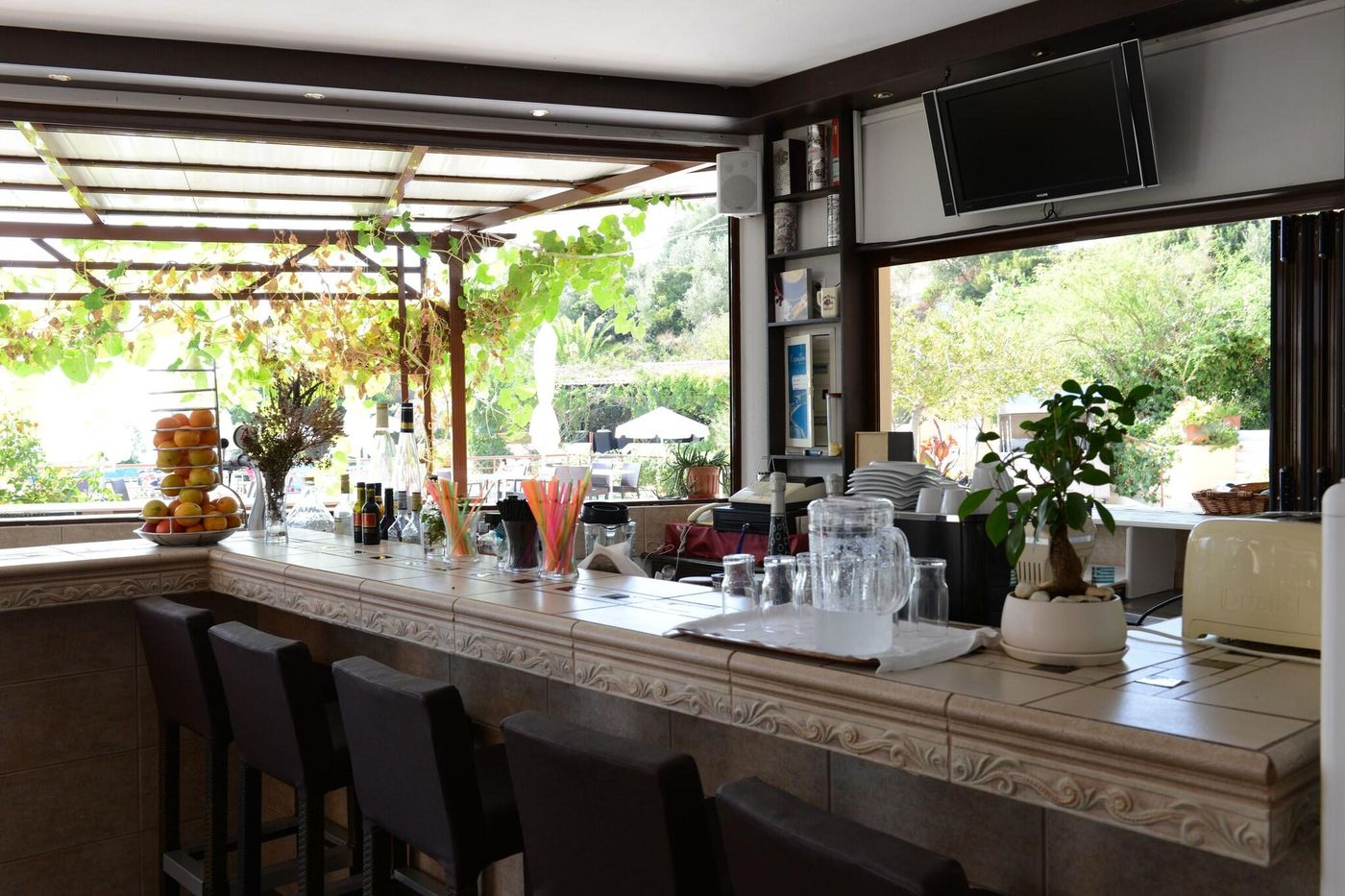 Karavados-Beach-Bar-41