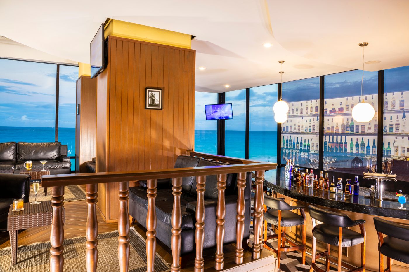 Crown-Paradise-Club-Cancun-Bar-40