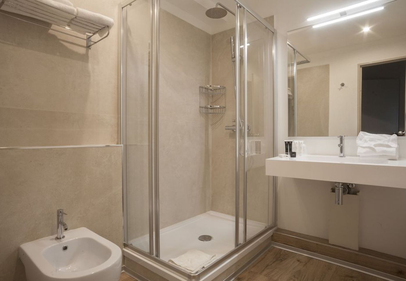 Apogia-Paris-Room-31