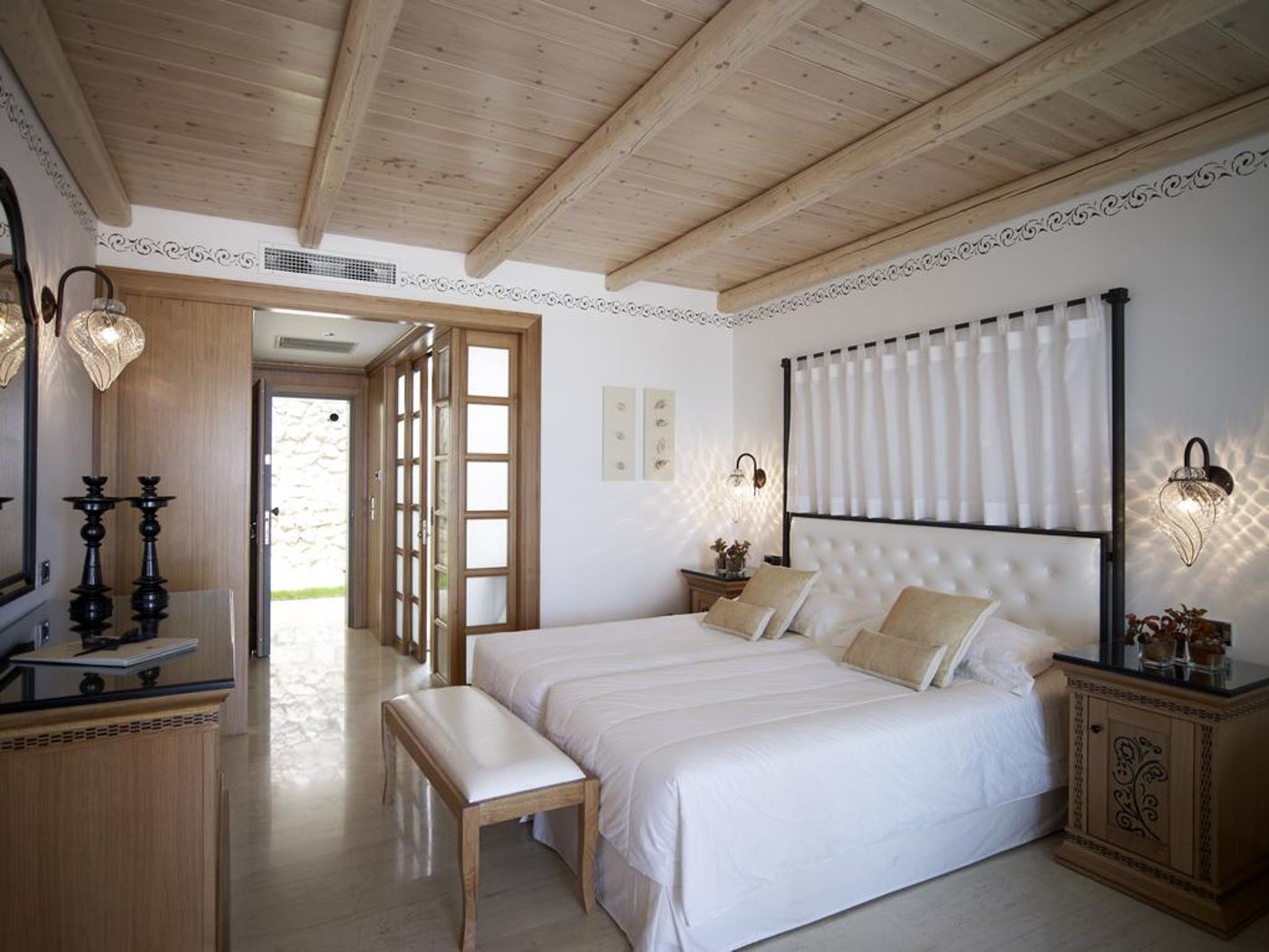 Mitsis-Selection-Blue-Domes-Room-31