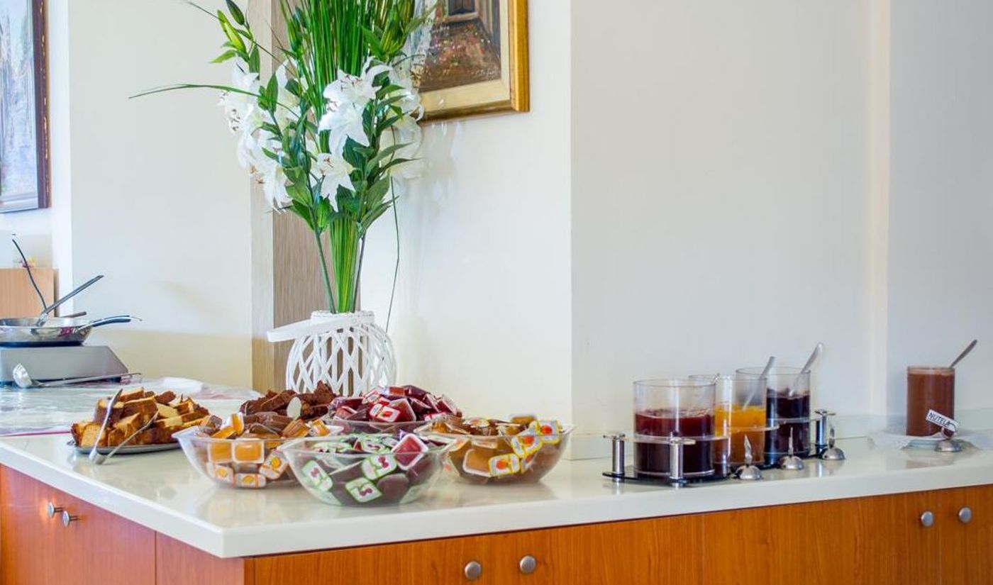 Poseidon-Beach-Restaurant-25