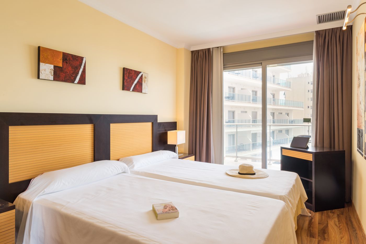 Pierre---Vacances-Benalmadena-Principe-Room-11