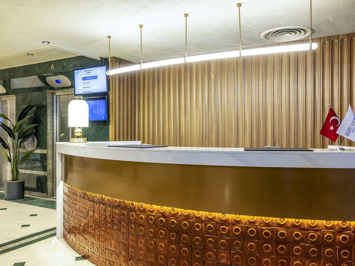 Elite-World-Comfy-Istanbul-Taksim-Hotel-Lobby-8