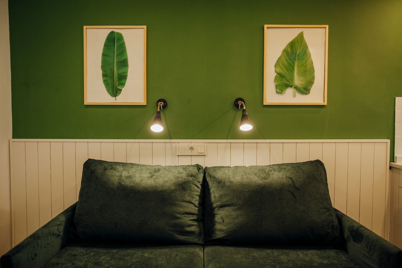 Palm-Court-Apartments-Room-17