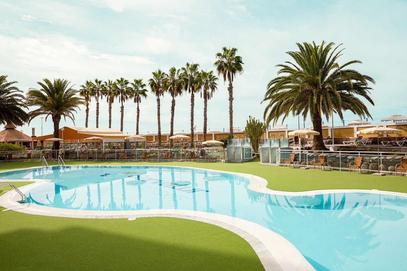 Servatur-Green-Beach-Pool-3