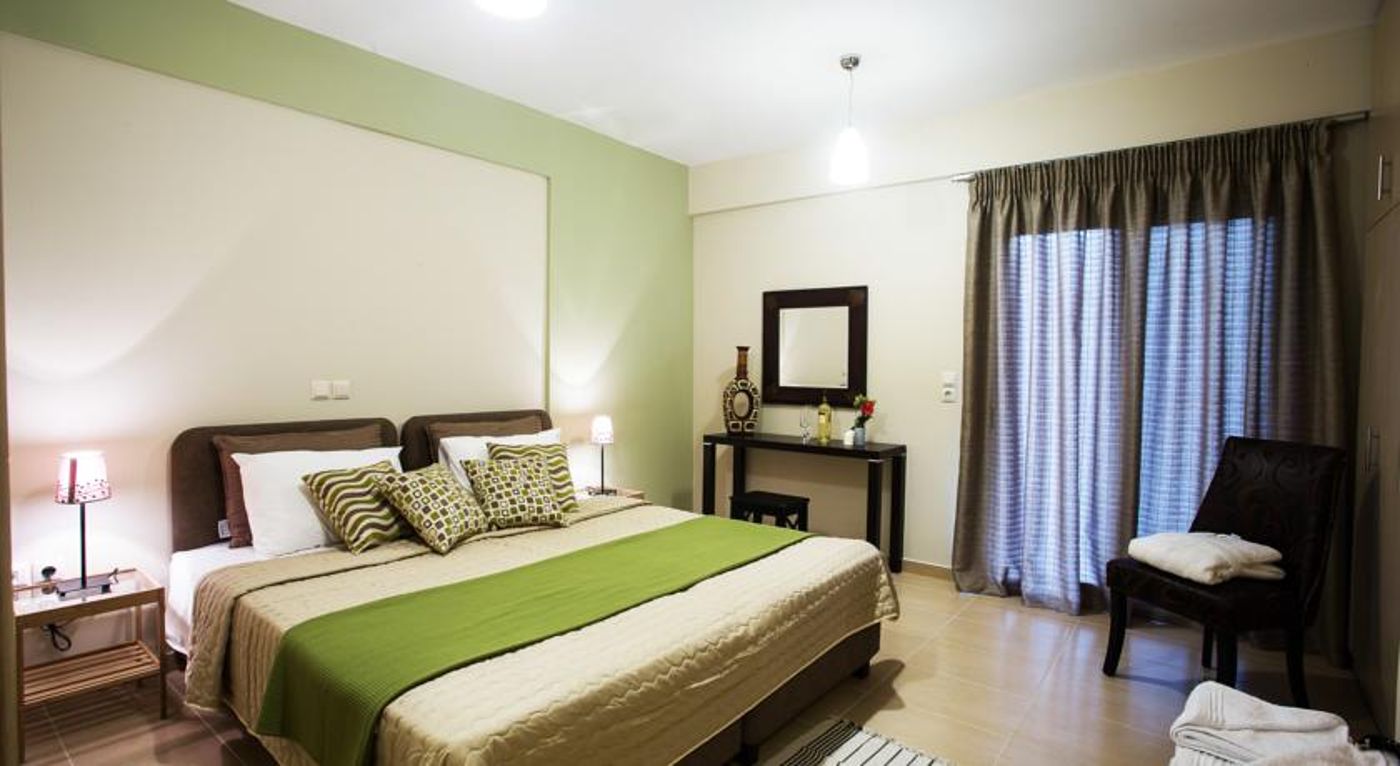 Baywatch Hotel & Apartments