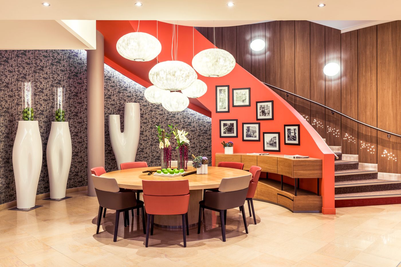 Mercure-Paris-Montmartre-Sacre-Coeur-Lobby-16