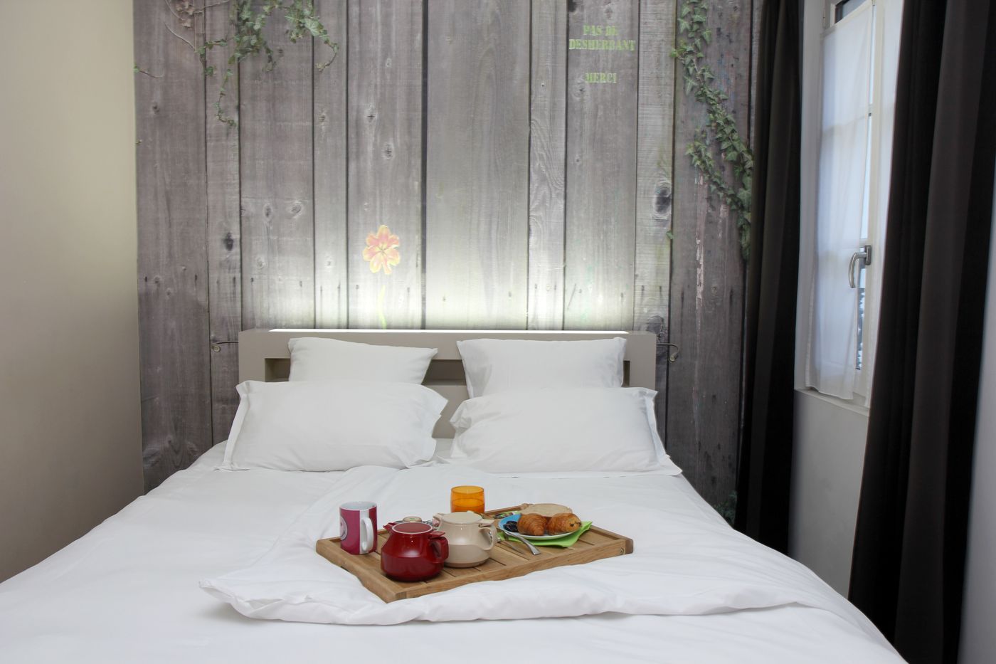 Hotel-Litteraire-Arthur-Rimbaud--BW-Signature-Coll-Room-54