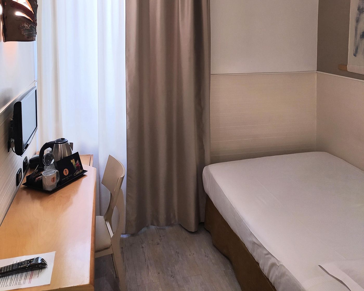 Hotel-Aphrodite-Room-18