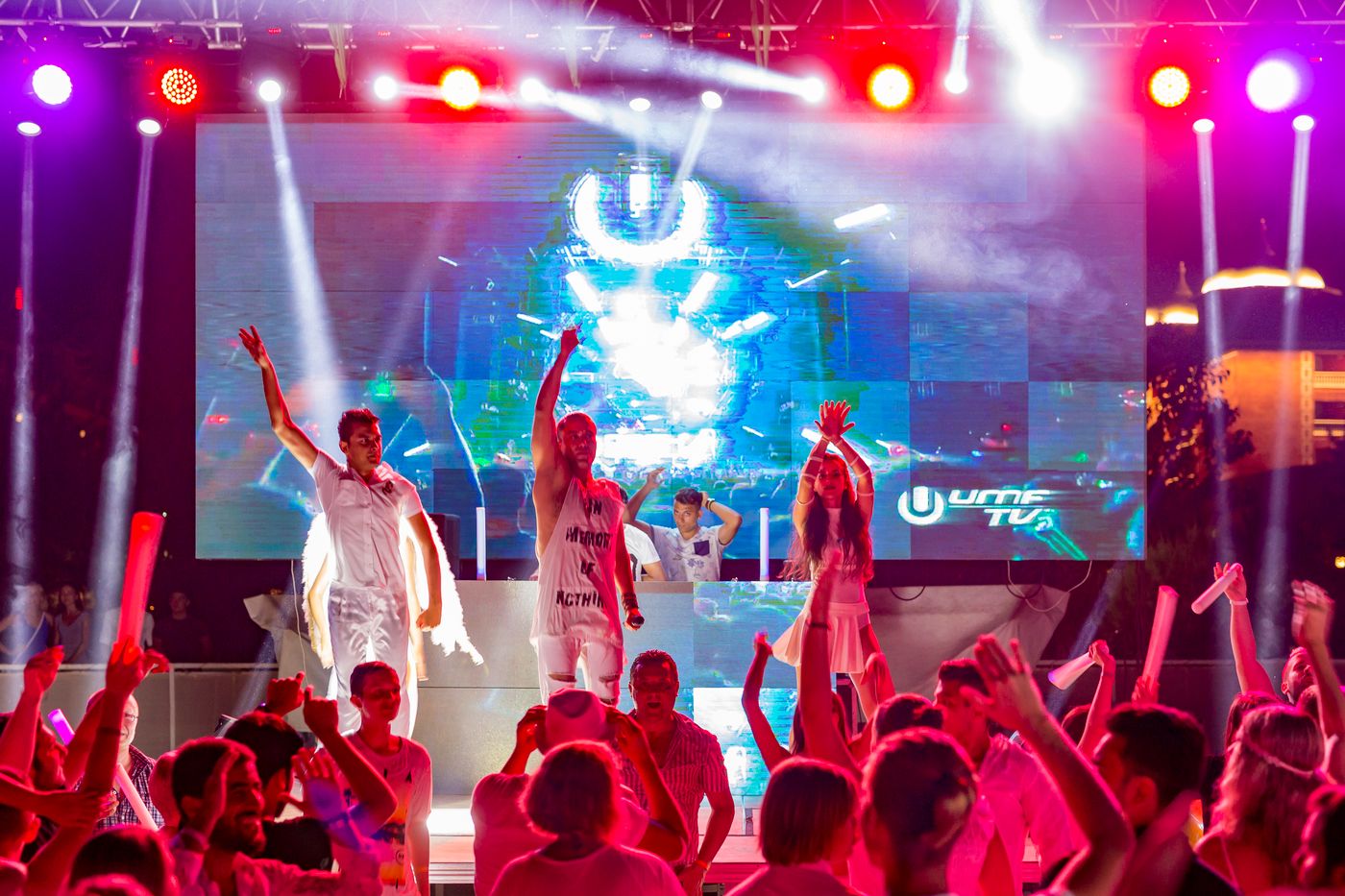 Royal-Dragon-Hotel-Sports-and-Entertainment-70