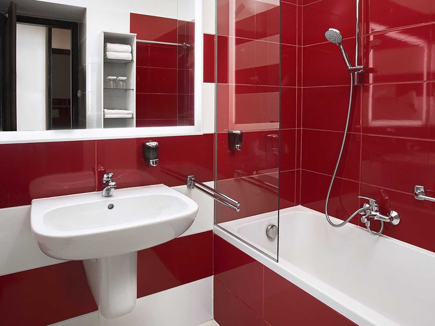 Rubin-Wellness---Conference-Hotel-Room-35