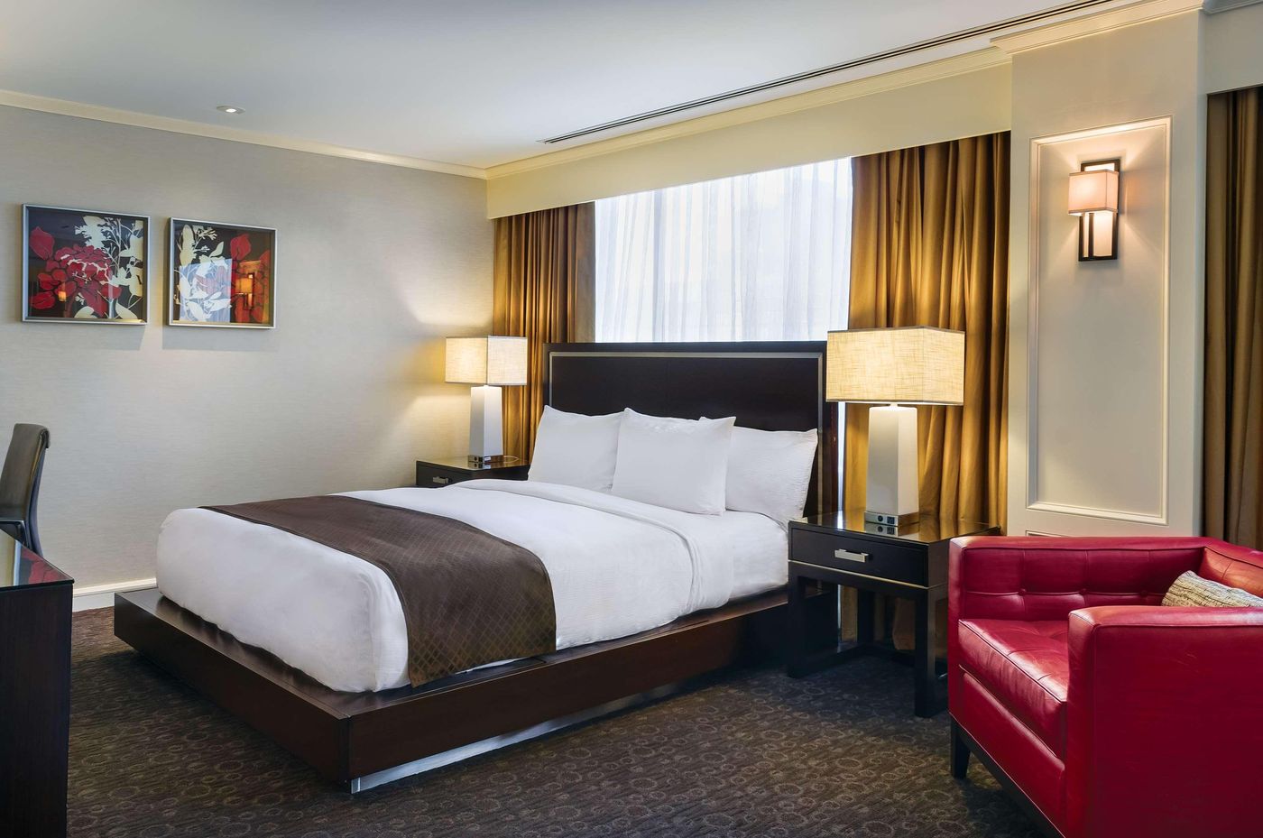 Doubletree-by-Hilton-Los-Angeles-Downtown-Room-18