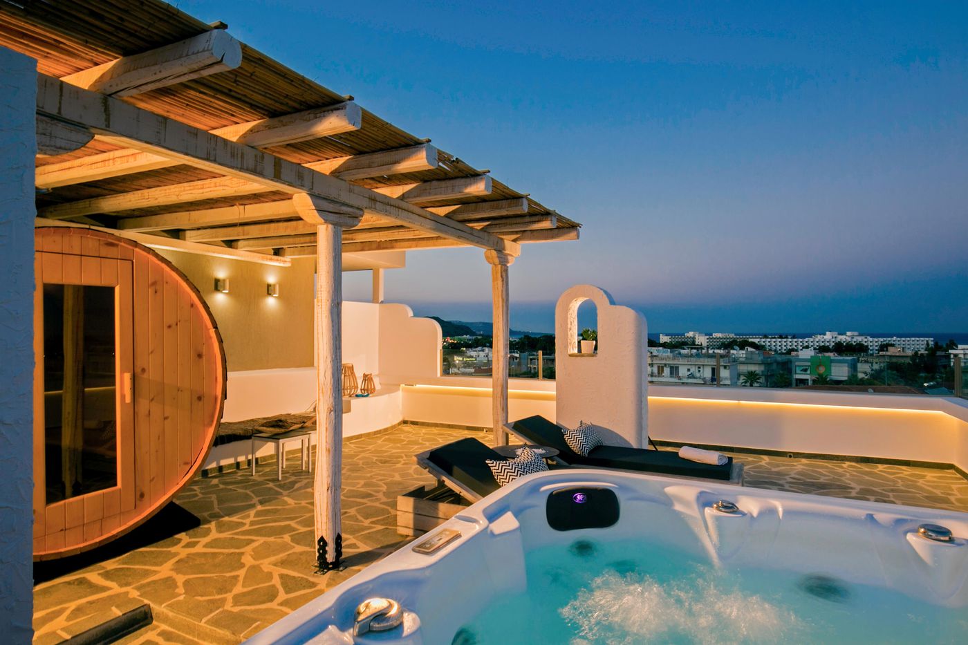 Malibu-Boutique-Terrace-69