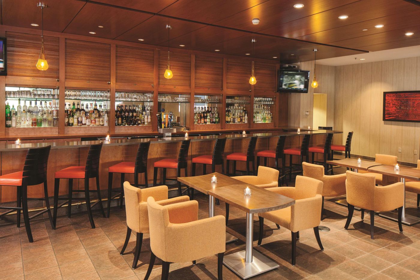 Doubletree-by-Hilton-Boston-Downtown-Bar-19