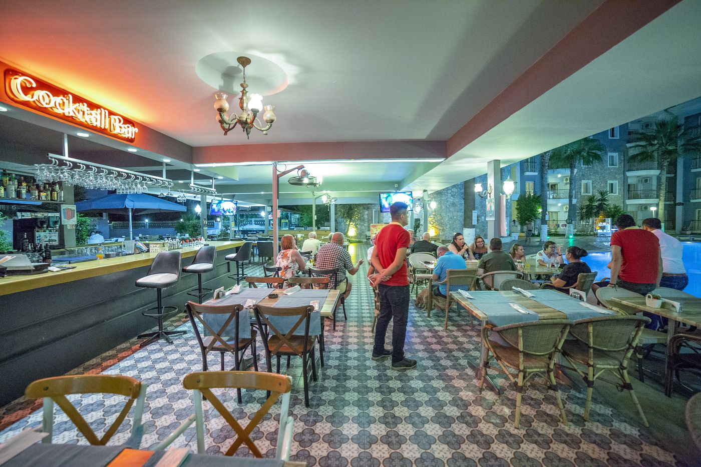 Alenz-Suite-Hotel-Restaurant-28