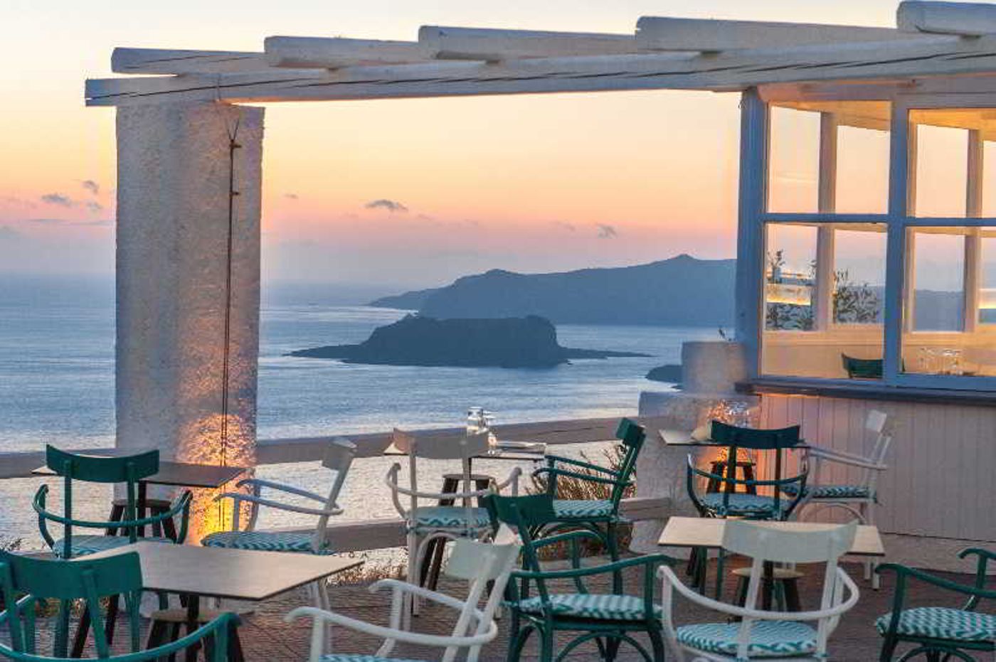 Artemis-Suites-Restaurant-22