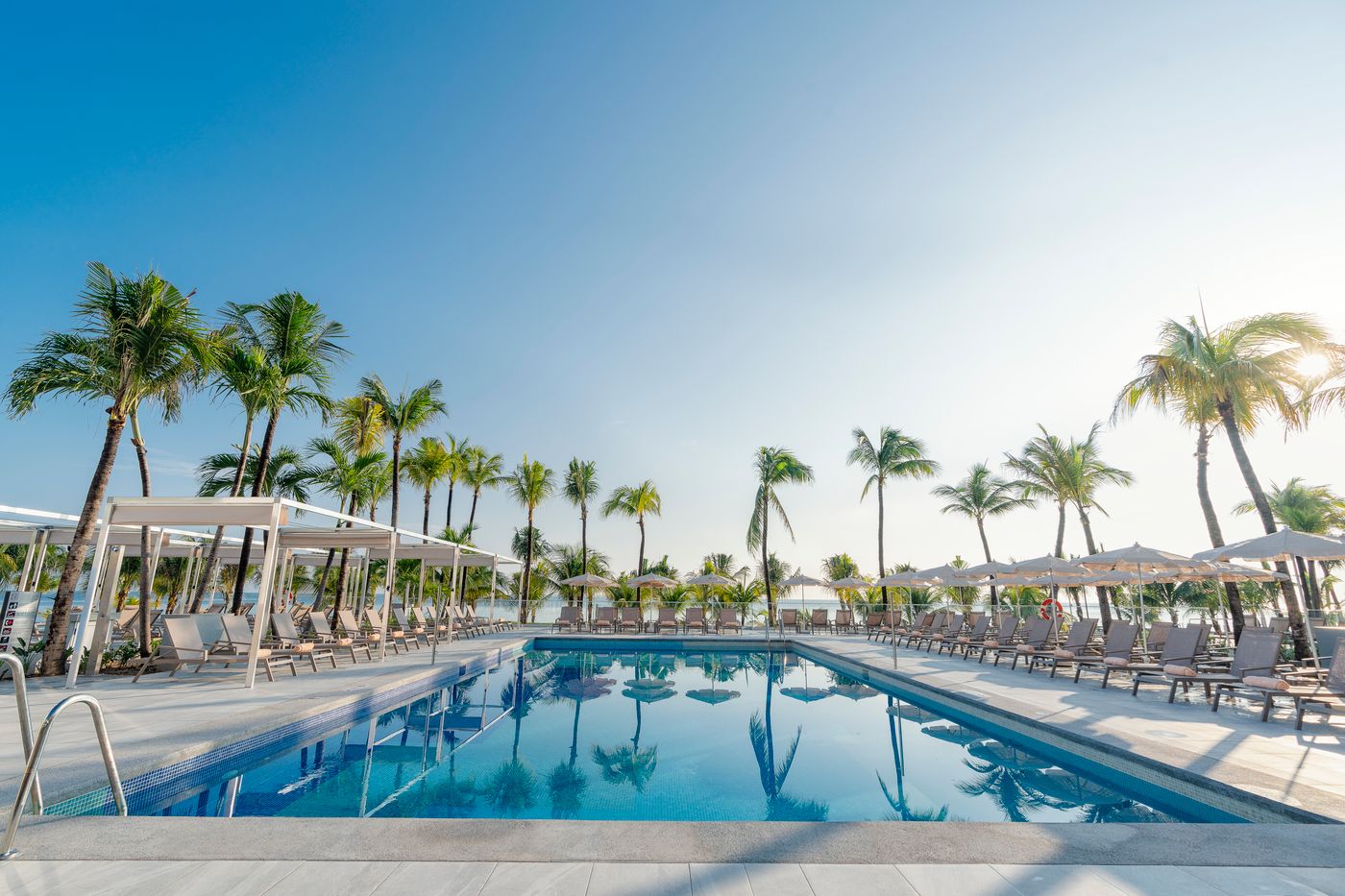 Riu-Caribe-All-Inclusive-Pool-6