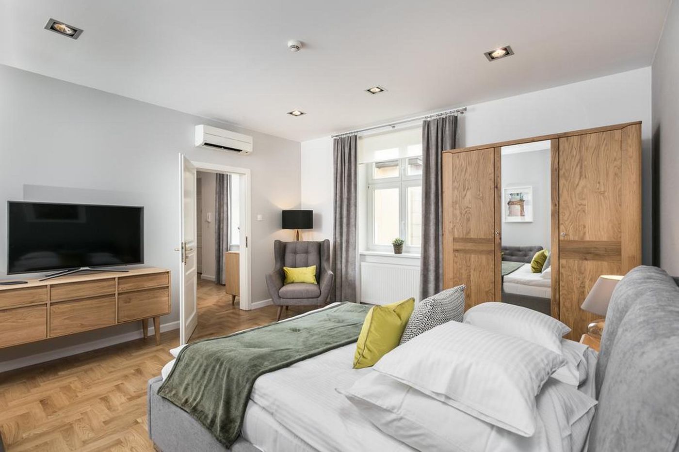 Venetian-House-Market-Square-Aparthotel-Room-44