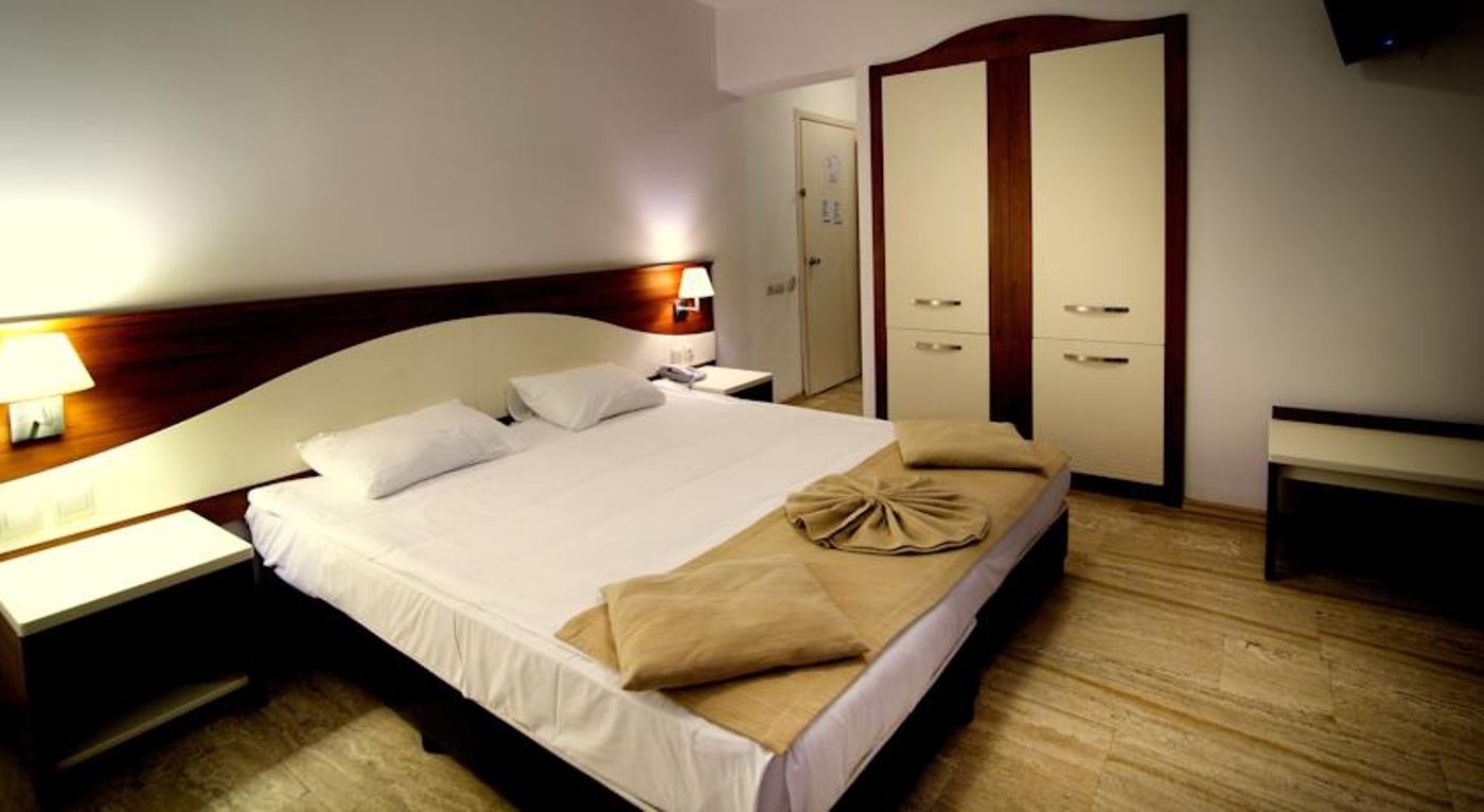 Teos Holiday Village