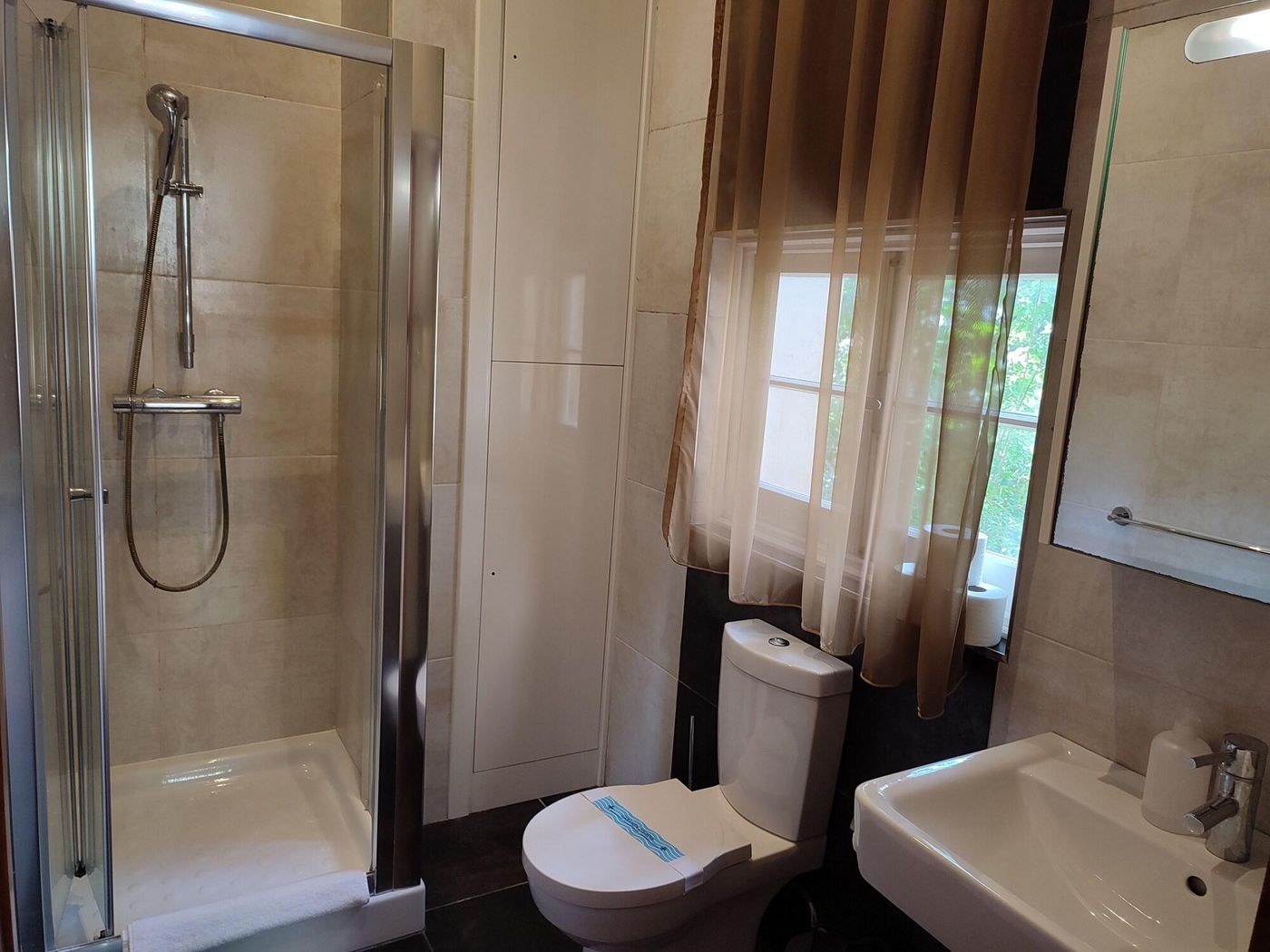 Sprachcaffe-International-Aparthotel-Pembroke-Room-66