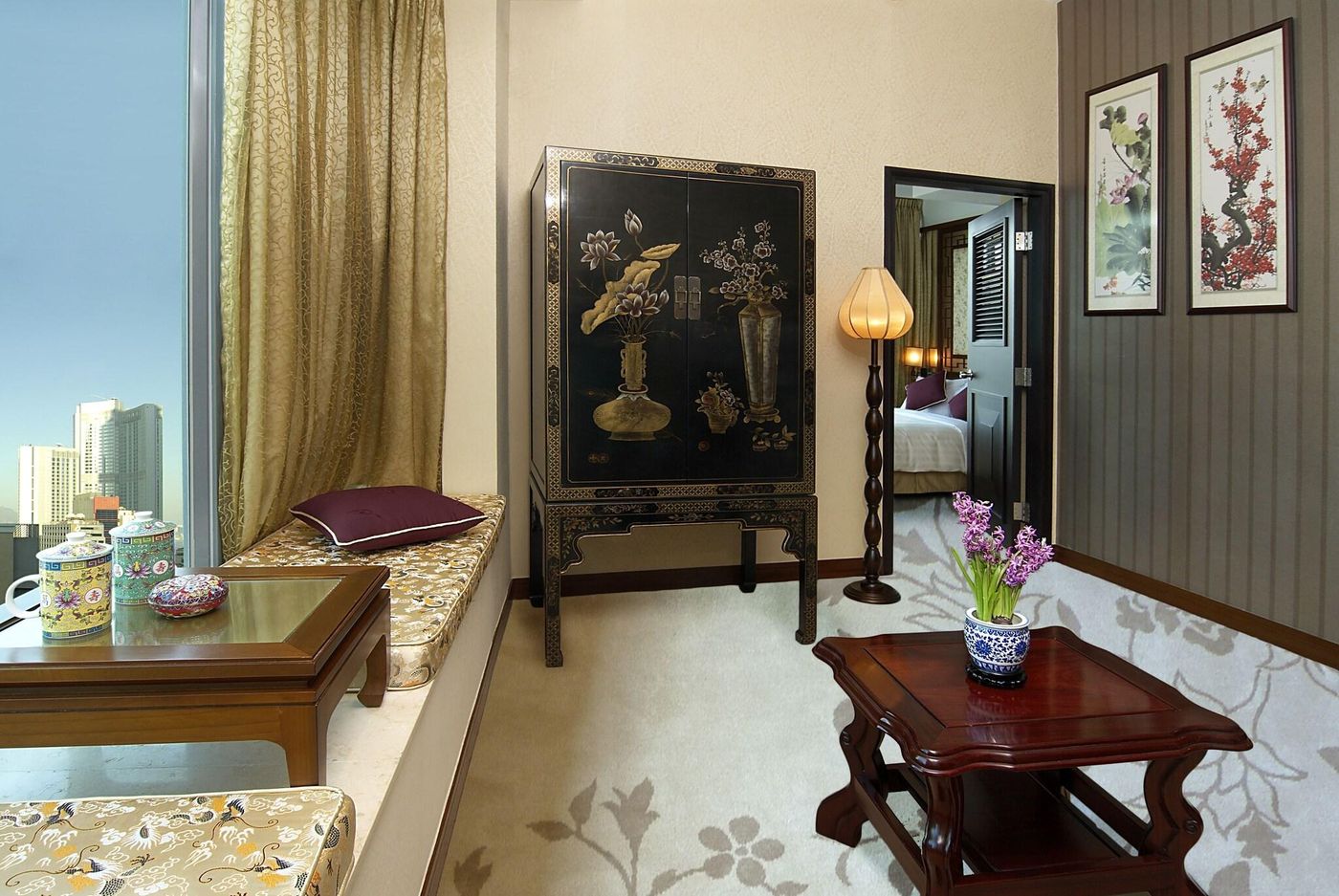 Lan-Kwai-Fong-Hotel-at-Kau-U-Fong-Room-5