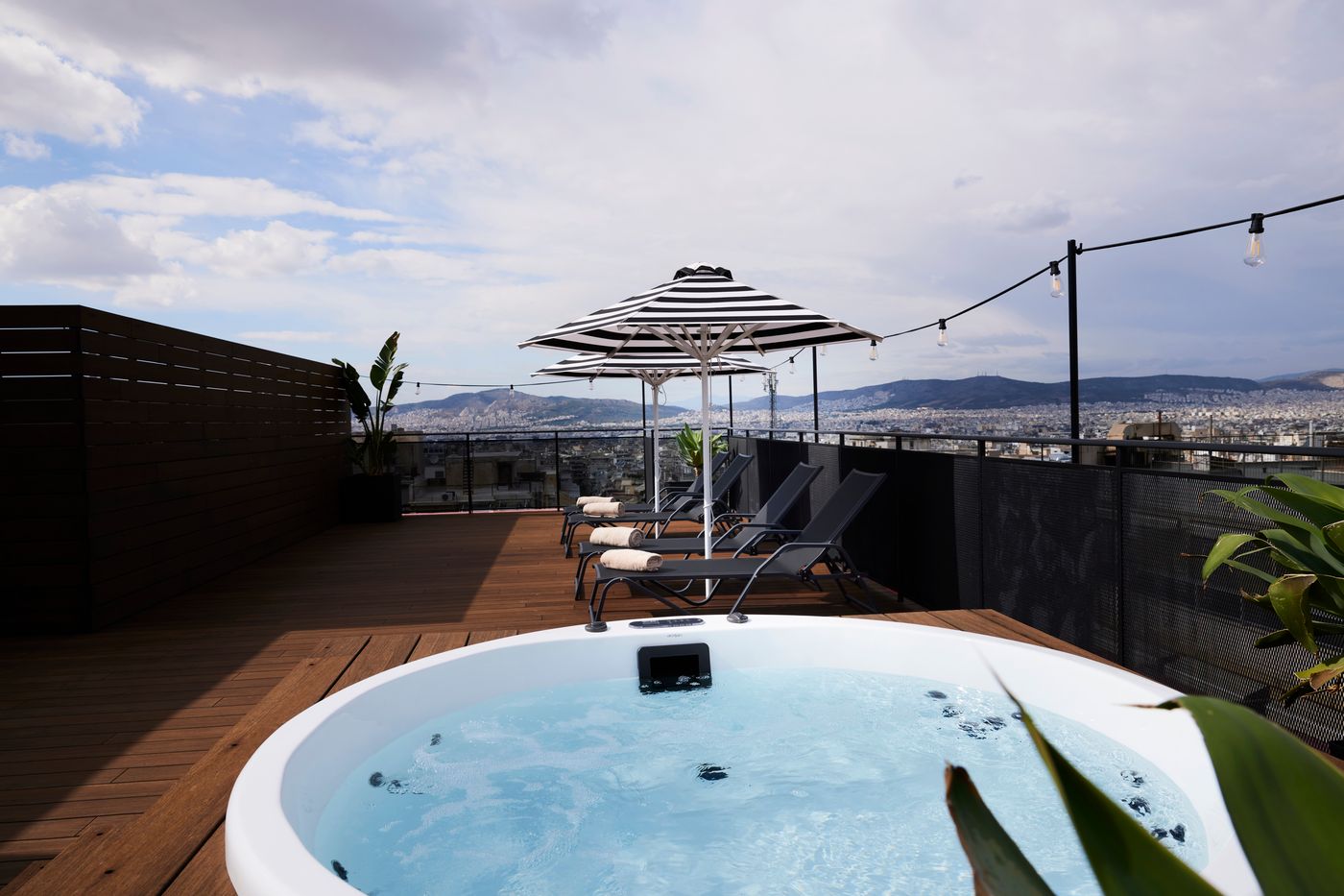 Dave-Red-Athens--a-member-of-Brown-Hotels-Terrace-11