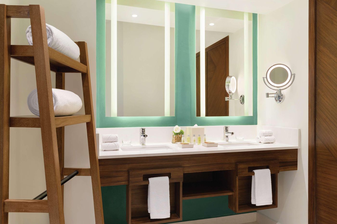 Hilton-Playa-del-Carmen-All-inclusive--The-Royal--Room-52