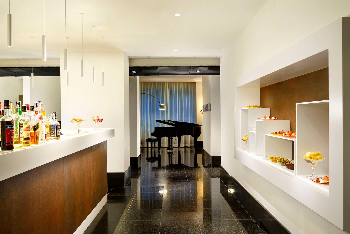 Unahotels-Century-Milano-Bar-6