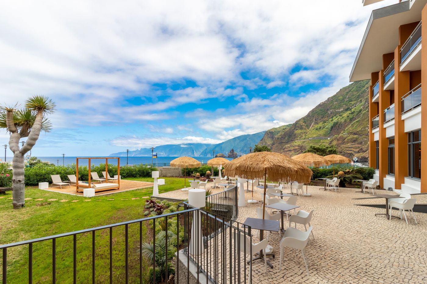 Aqua-Natura-Bay-Restaurant-5