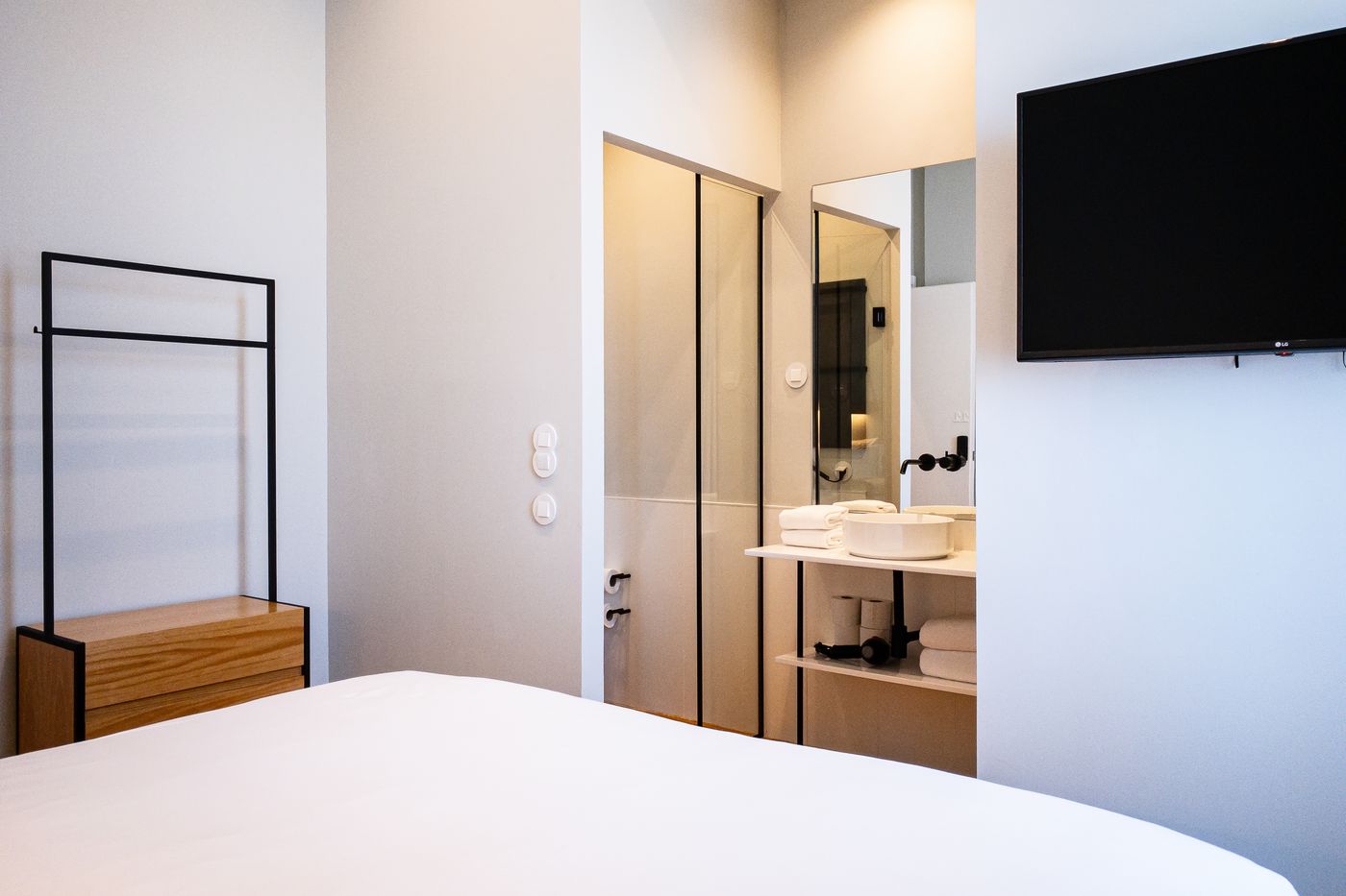 A-House-In-Estoril--Adults-Only--Room-10