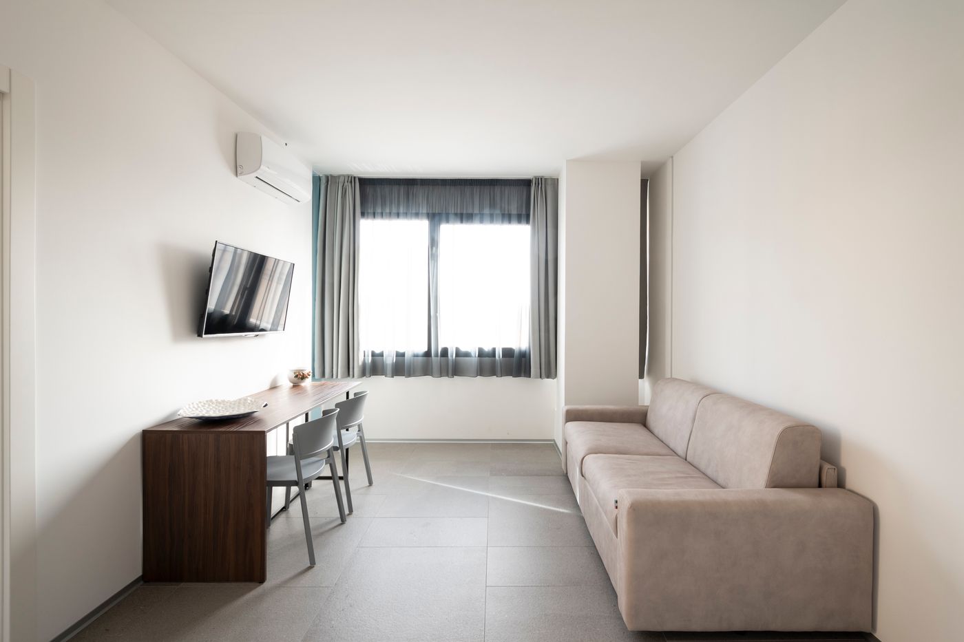 Alkamuri-Posh-Hotel---Spa-Room-13