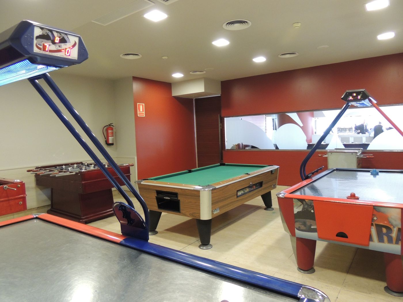 Cesar-Augustus-Hotel-Sports-and-Entertainment-71