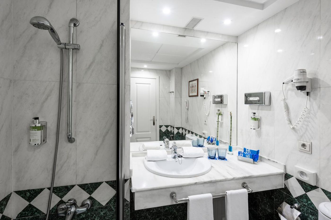 TRYP-Madrid-Chamartin-Hotel-Room-37