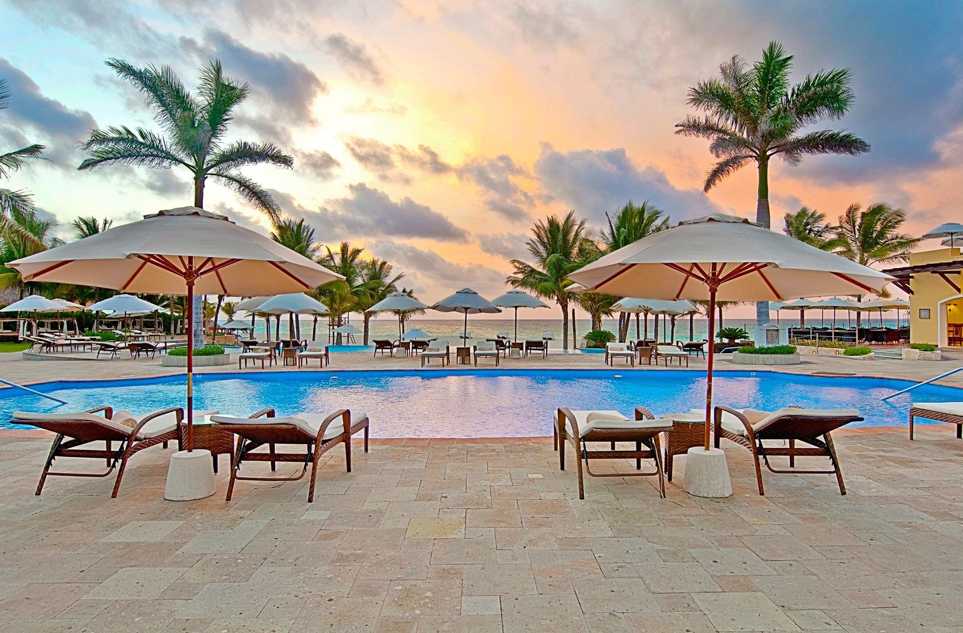 Royal-Hideaway-Playacar-All-Inclusive-Pool-10