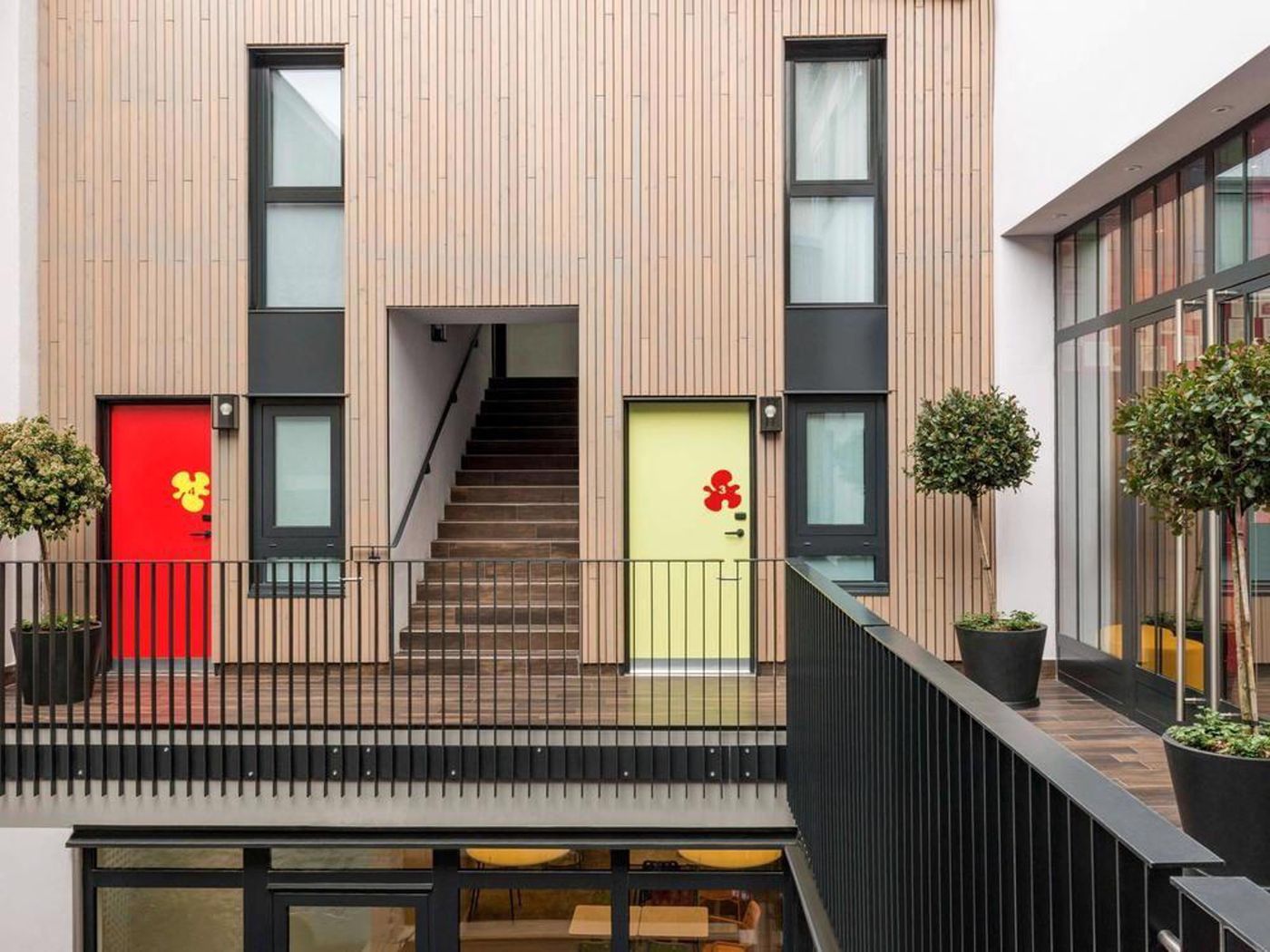 ibis-Styles-Paris-La-Defense-Courbevoie-General-view-1