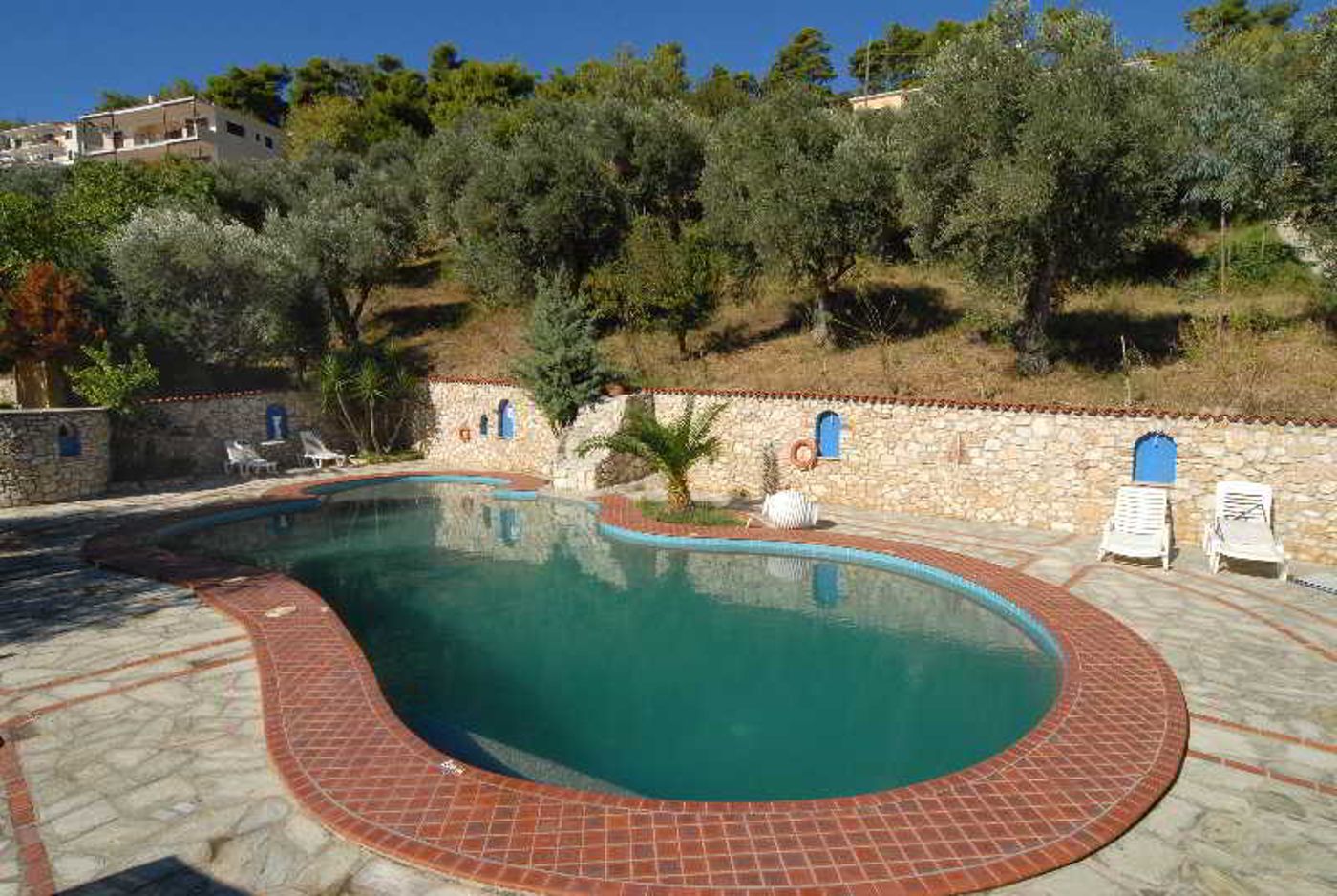 Vassilias-beach-Pool-2