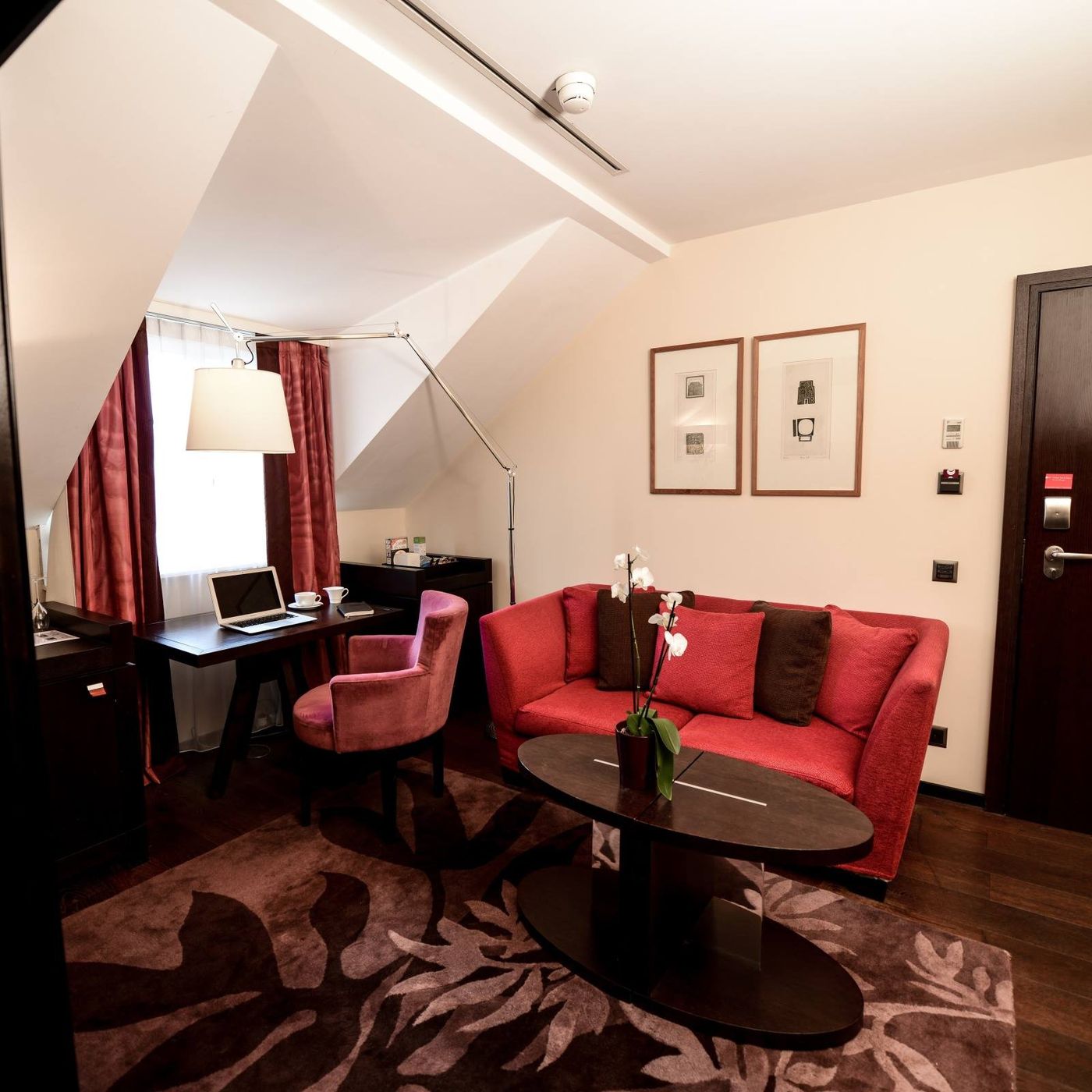 Eastwest-Hotel-Room-18