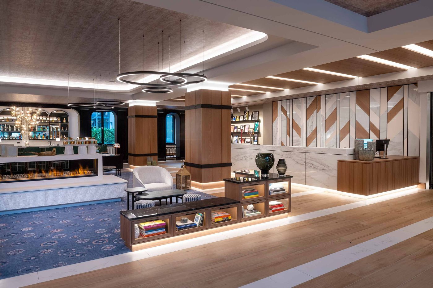 DoubleTree-by-Hilton-Berlin-Ku-damm-Lobby-15