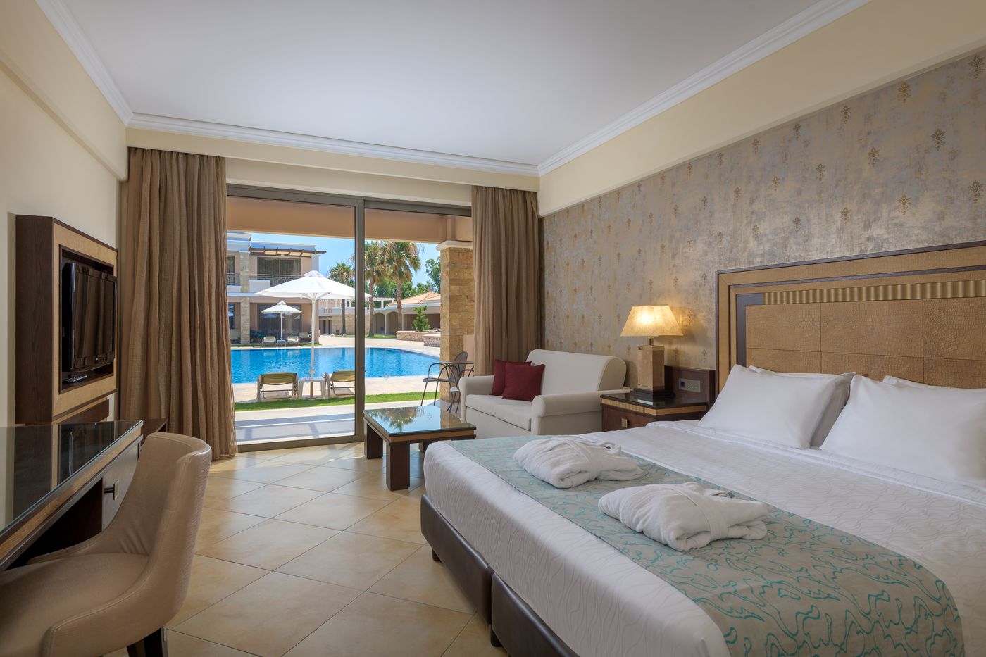 La-Marquise-Luxury-Resort-Complex-Room-26