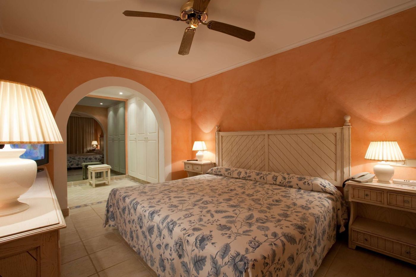 Royal-Son-Bou-Family-Club-Room-34