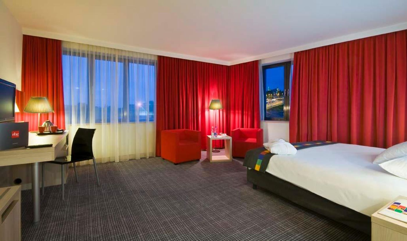 Park-Inn-by-Radisson-Krakow-Room-33