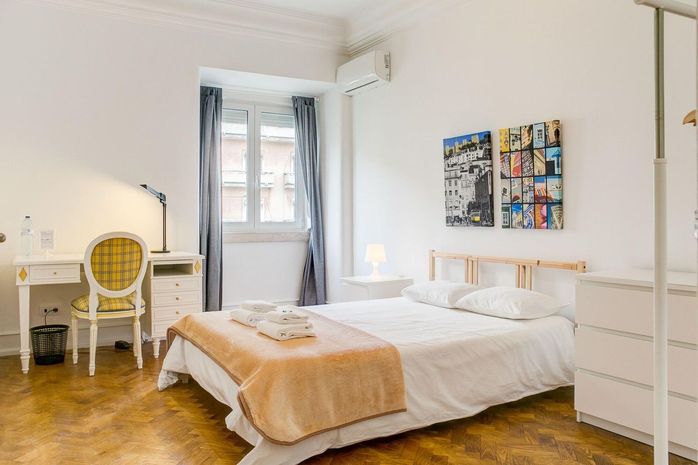 Home-Out-Rooms---Apartments-Room-42