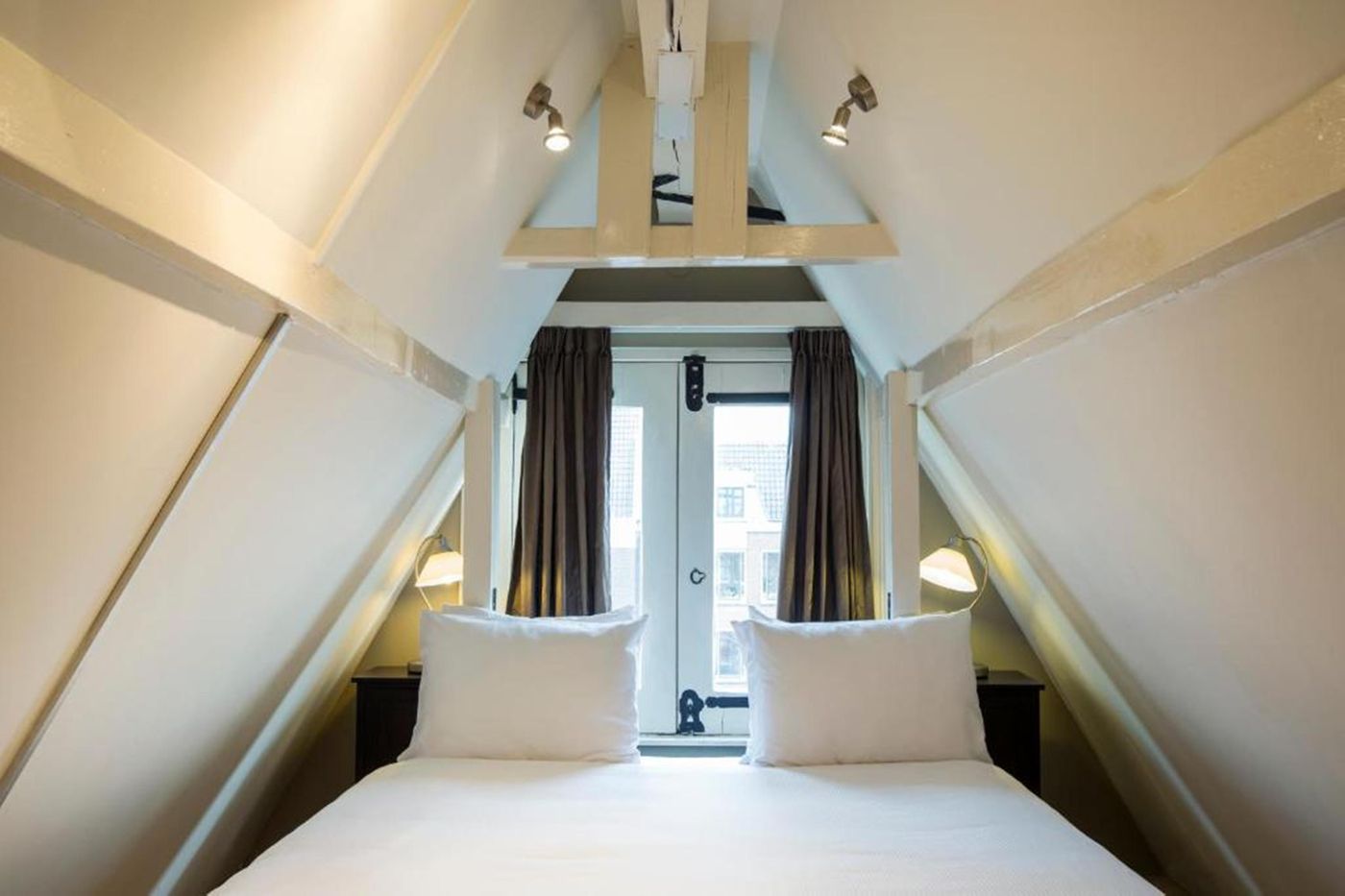 Grand-Canal-Boutique-Hotels-Room-42