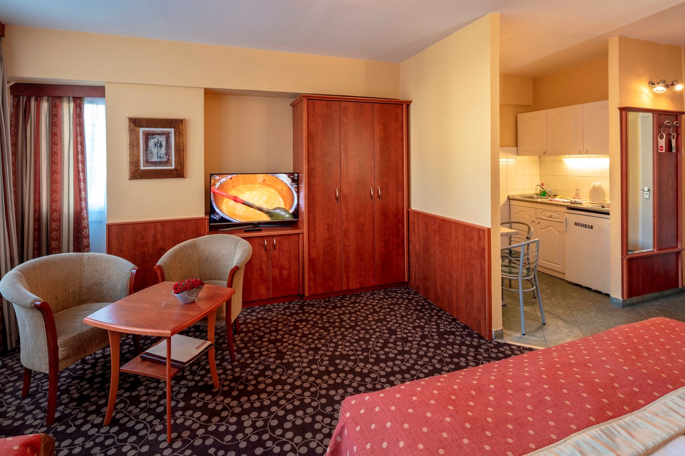 Hotel-Charles-Room-15