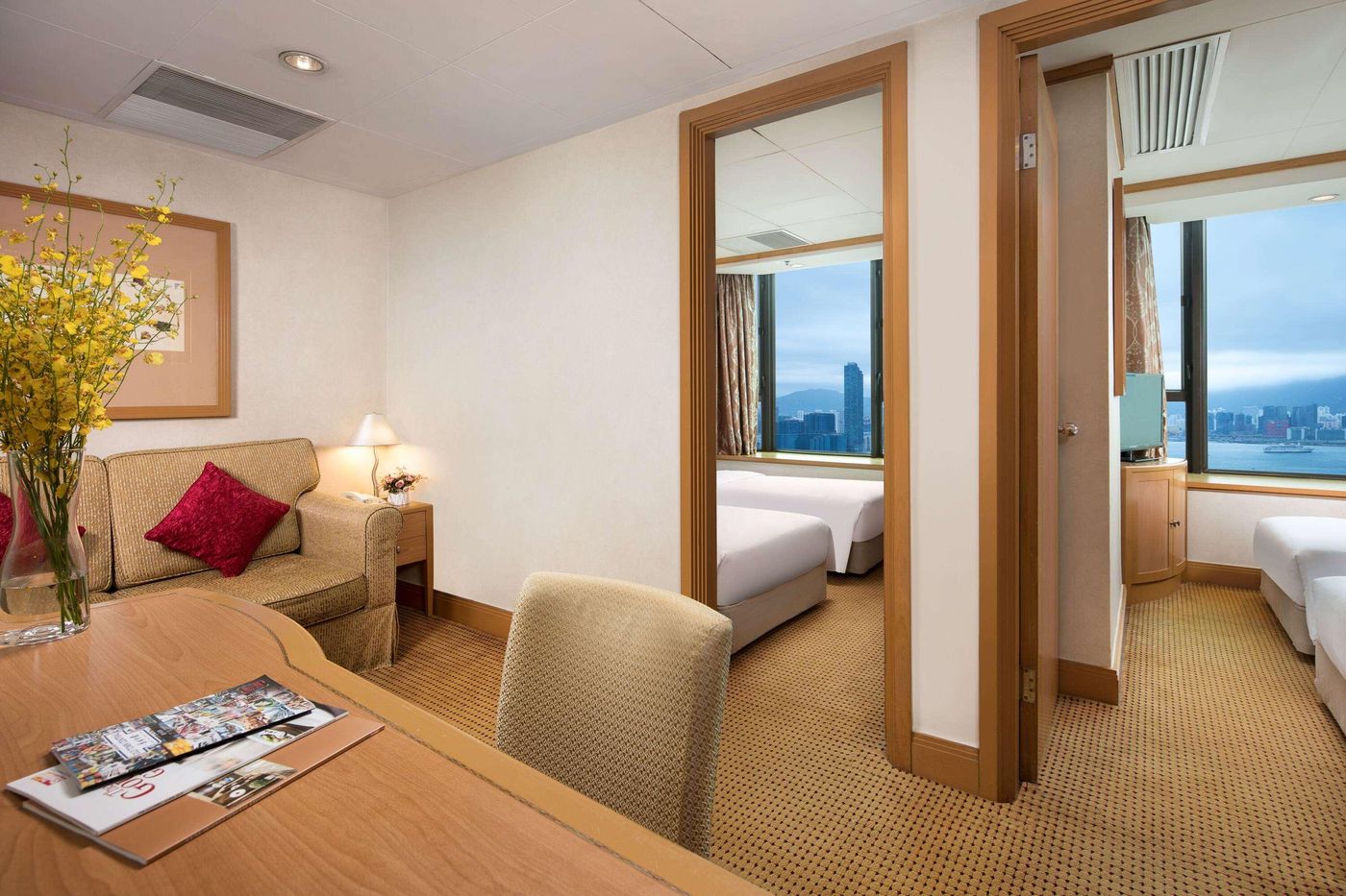 Ramada-Hong-Kong-Grand-View-Room-17